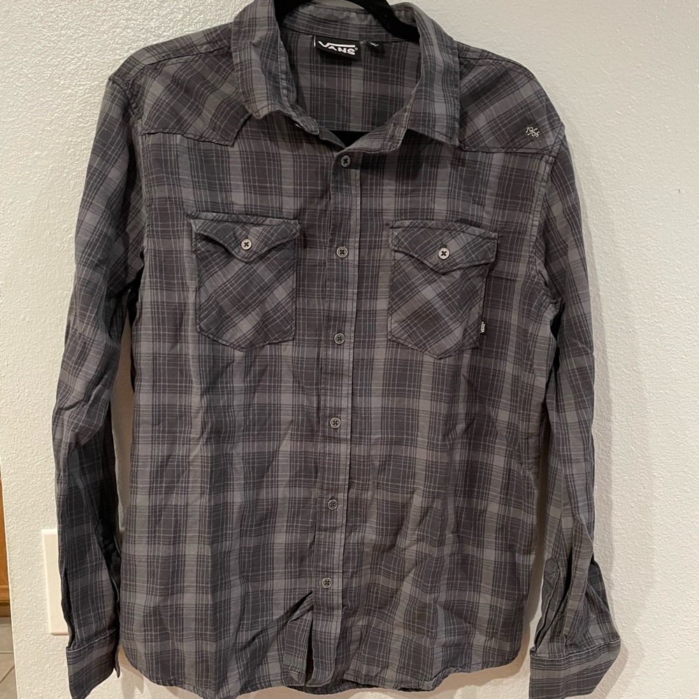 Vans long sleeve shirt. Men. Size Medium.